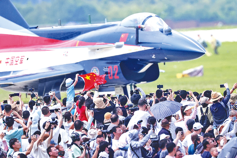 日逼黄片,,长春航空展迎来首个公众日